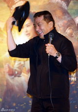 组图：成龙携《十二生肖》会影迷