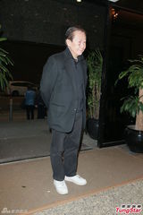 组图：《上海滩》编剧将火化 圈中人纷纷致祭