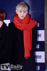 组图：EXO龙俊亨助阵《安德的游戏》试映会