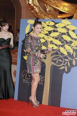 组图：榜中榜小贝贴面女主播 EXO-M西装俊朗