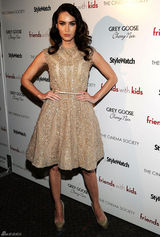 组图：《老友有喜》纽约首映 梅根-福克斯亮相