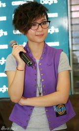 高清组图：周笔畅自创品牌晋升老板 付辛博助阵