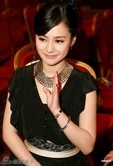 高清组图：阿娇参加活动 陈冠希道歉来得太迟