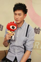 组图：舒畅陈键锋乔振宇做客聊《烽火佳人》