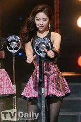 组图：昭宥郑基高打榜夺冠 《星星》允才任主持