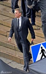 组图：《龙纹身女孩》瑞典热拍 丹尼尔-克雷格装酷