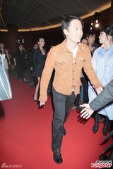 组图：刘嘉玲短裙丰腴现身 黎明憔悴祝寿曾志伟