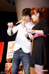 组图：方大同明年初发新专辑 以拿手的蓝调为主