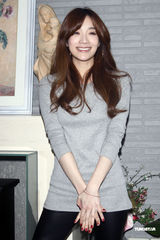 幻灯组图：《犀利人妻》台北庆功 承诺捐款做公益