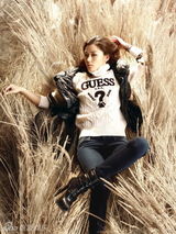 组图：韩星全智贤时尚写真 修长身材展现冬日流行