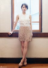 组图：堀北真希登杂志封面变身轻熟女