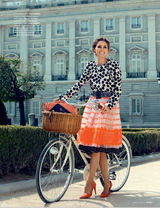 组图：纽约名媛奥利维亚-巴勒莫登杂志封面