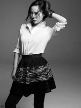 组图：江一燕双生绽放写真演绎酷感诱惑