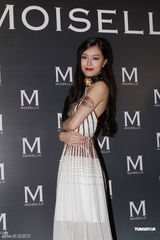 组图：陈慧琳蕾丝装优雅 徐濠萦单肩裙配皮手套