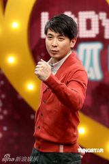 幻灯图：李念自曝与男友恩爱 李欣汝保剑锋录节目