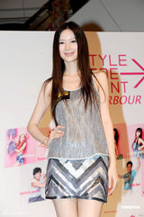 幻灯图集：熊黛林和Angalebaby性感助阵模特选秀