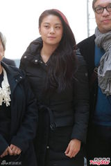 组图：方逸华跪拜邵逸夫 刘德华张学友致祭