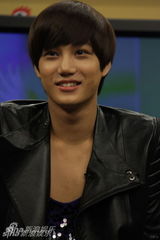 组图：EXO-K成员KAI迎接二十岁成人礼