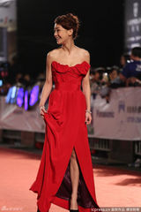 组图：女星助阵第48届台湾电视金钟奖红毯