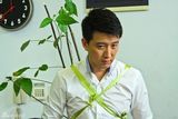 组图：《那金花》二女婿任东霖搞怪剧照曝光