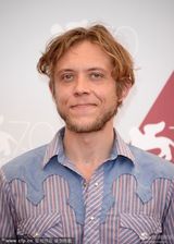 组图：威尼斯重启未来发布会 导演园子温亮相