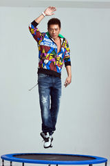 高清图：吕颂贤写真曝光 痞子熟男变身运动大男孩