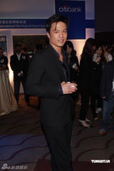 高清图：香港电影节开幕红毯 汤唯鲍起静等群星汇聚