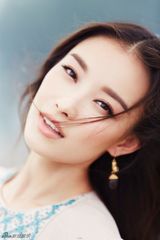 组图：倪妮眼神清澈散发唯美文艺气质