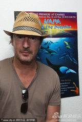 幻灯图集：约翰-列侬之子戛纳捧场纪录片发布会