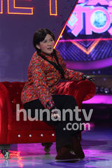 组图：谢娜新年录大咖秀  高原红造型再扮九妹