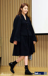 组图：韩星高贤贞等出席《Go Show》记者招待会