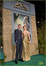 组图：《巨人杀手杰克》首映 英伦型男挑大梁