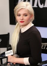 组图：斯嘉丽查斯坦同台争艳 库妮丝显憔悴