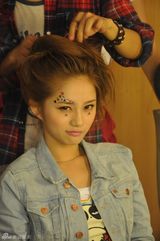 组图：杭州快女六一齐卖萌 付梦妮被赞专业