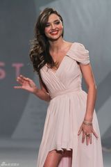 高清组图：超模米兰达-可儿墨西哥走秀靓丽多姿