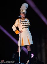 高清组图：泰勒-斯韦福特办小型演唱会 尽展青春活力