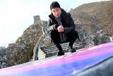 组图：撒贝宁长城玩自虐 零下10度录节目打哆嗦