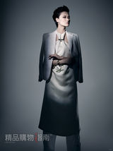 高清组图：李宇春穿裙装拍写真  冷艳眼神展高贵气质