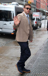 组图：贾斯汀-汀布莱克街拍 休闲西装外套现身