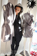 幻灯图集：戴娇倩登时尚杂志封面 引领混搭潮流