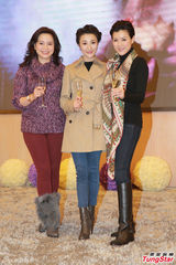 组图：陈茵媺宣传新剧挂念宝宝 暂休养年底复出