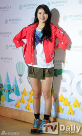 组图：金秀贤秀智赴野营庆典户外“约会”