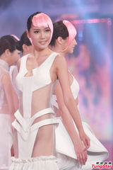 高清组图：亚姐竞赛泳装透视装比拼 堪比洗剪吹