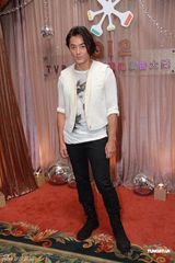 组图：郑伊健古天乐比拼帅气