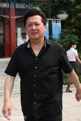 组图：葛优姜昆冯远征等明星送别黄宗洛