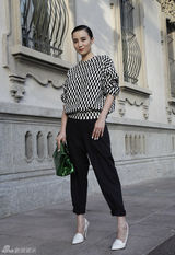 组图：米兰时装周宋佳首秀 干练造型大气脱俗