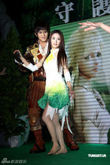 幻灯图集：林依晨清纯扮相出镜 与型男翩翩起舞