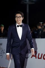 独家高清：金惠秀爆乳战青龙 李秉宪等大牌云集