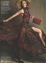 组图：超模吉赛尔-邦辰性感登《Vogue》封面