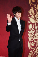 高清组图：李敏镐朴有天等助阵SBS演技大赏